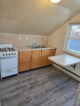 3929 Township Line Rd, Unit C-SecondFloor in Collegeville, PA - Foto de edificio - Building Photo