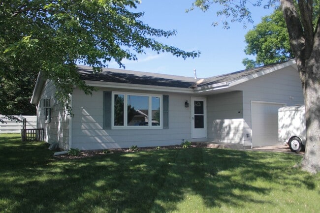 property at 1712 Chumas Dr