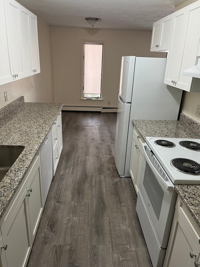 2 Norton Ave, Unit 7A