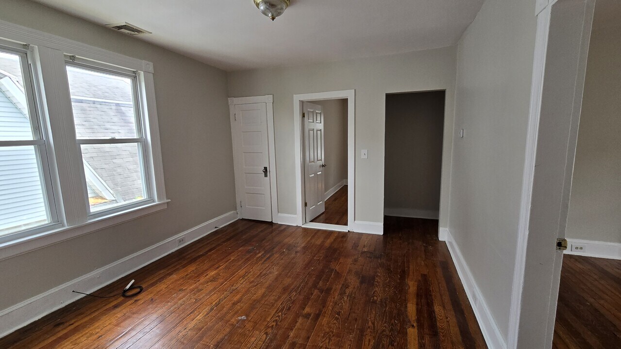 111 Smith St, Unit 2 in Bridgeport, CT - Building Photo