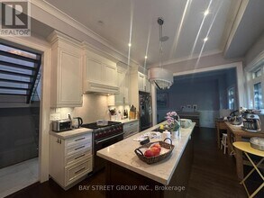 128 Thompson Ave in Toronto, ON - Building Photo - Building Photo