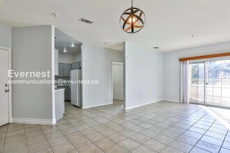 1917 Cutlass Dr in Henderson, NV - Foto de edificio - Building Photo