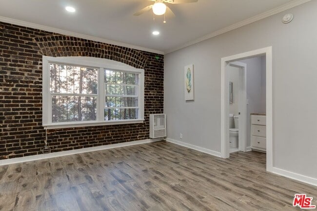 property at 730 S Catalina St