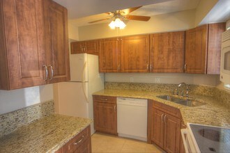 18081 SE Country Club Dr-Unit -211 in Jupiter, FL - Building Photo - Building Photo