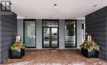 260 Queens Quay W in Toronto, ON - Building Photo - Building Photo