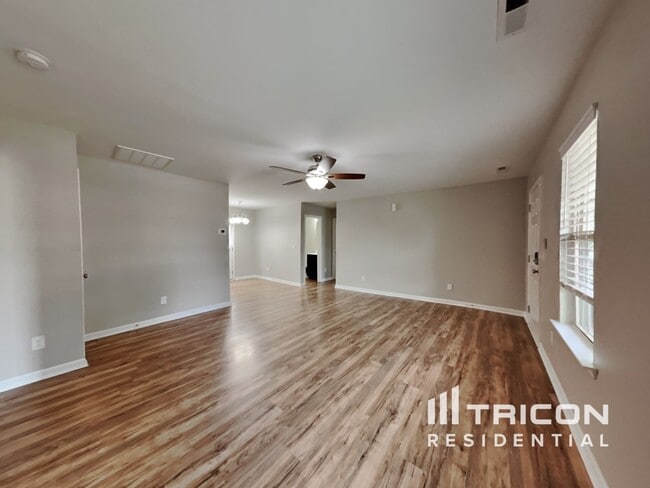 605 Avondale Dr in Clayton, NC - Building Photo - Building Photo