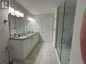 534 Macintosh Grove in Peterborough, ON - Building Photo - Building Photo