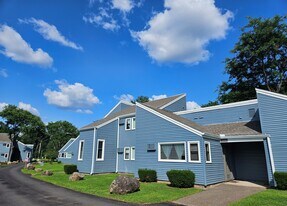 The Flats at Talcott in Weatogue, CT - Building Photo