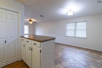 1302 Mockingbird Dr in Iowa Park, TX - Building Photo - Building Photo