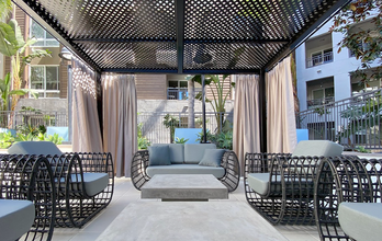 Elan Huntington Beach in Huntington Beach, CA - Foto de edificio - Building Photo