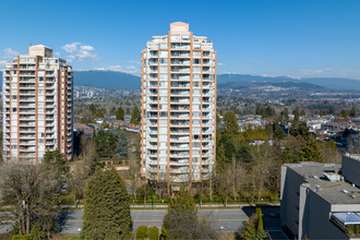 Lexington in Burnaby, BC - Building Photo - Building Photo