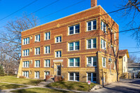 Yocum Apartments in Des Moines, IA - Building Photo - Primary Photo