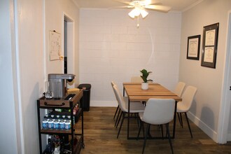 601 Crescent St in Denton, TX - Building Photo - Building Photo
