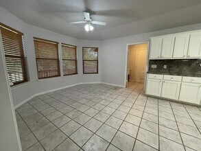 5001 Blue Bluff Rd in Austin, TX - Building Photo - Building Photo