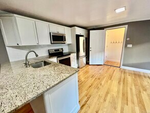 23 Chessor Ln in Wilton, CT - Building Photo - Building Photo
