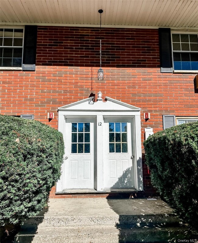 property at 5 Wildwood Dr