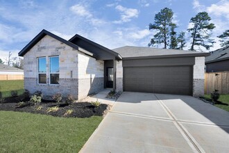 977 Garden Path Dr in Willis, TX - Building Photo - Building Photo