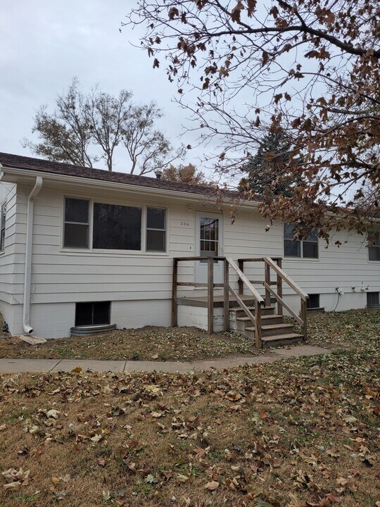 2216 Lincoln Ave in Plattsmouth, NE - Building Photo