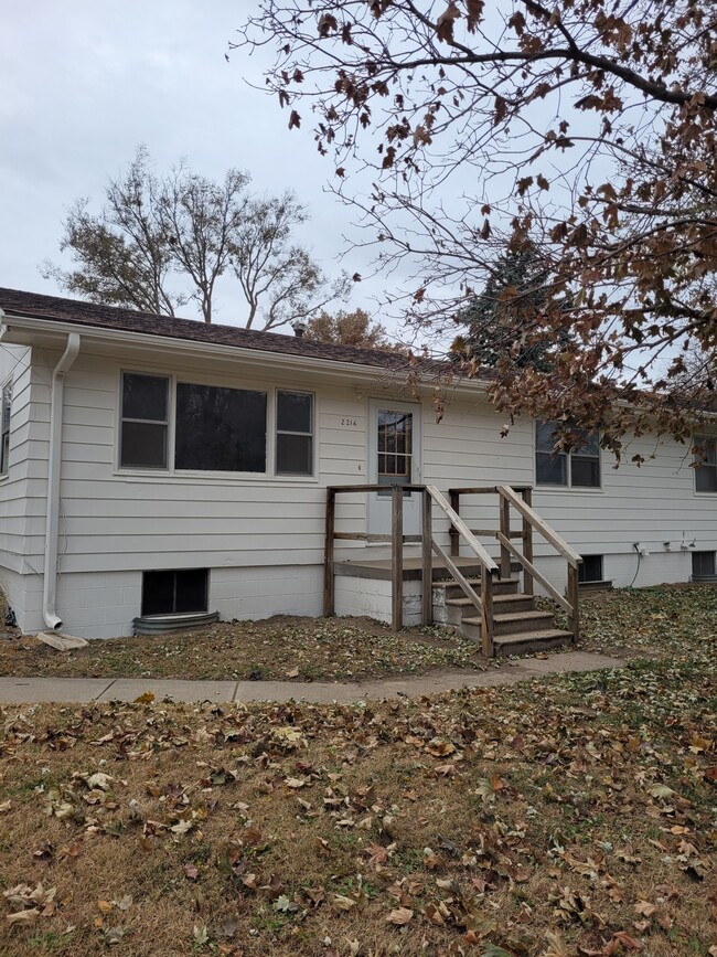 property at 2216 Lincoln Ave