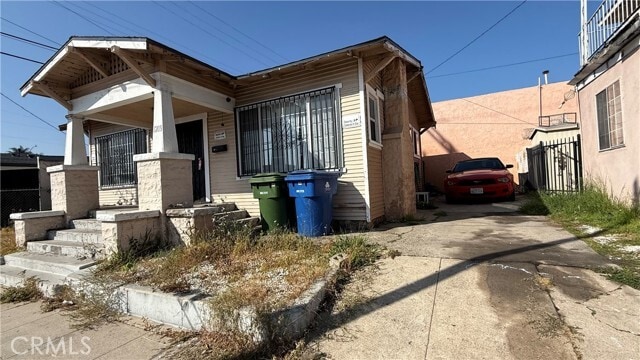 1209 Spence St in Los Angeles, CA - Building Photo - Building Photo
