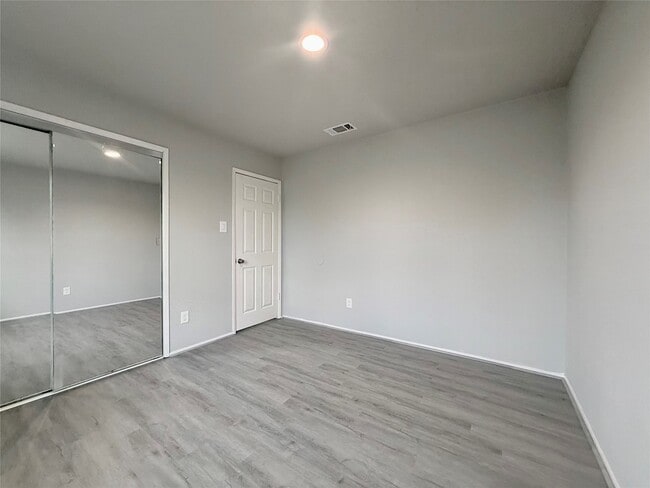 12715 Middlesbrough Ln