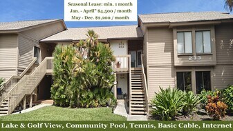233 NE Edgewater Dr in Stuart, FL - Building Photo