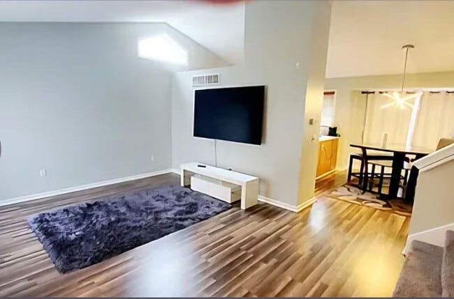 5665 E Grove Dr SE in Kentwood, MI - Building Photo - Building Photo