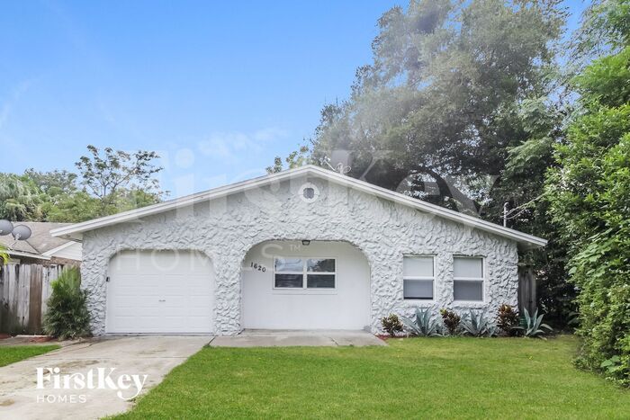 1620 Valencia Ave in Daytona Beach, FL - Building Photo