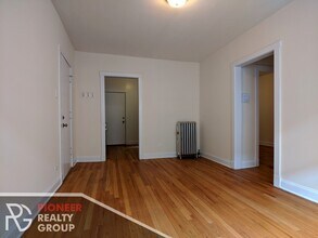 2648 N Spaulding Ave, Unit 2621-2E in Chicago, IL - Building Photo - Building Photo