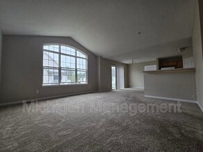 28875 Cullen Dr in Romulus, MI - Building Photo - Building Photo