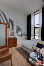 2726 Montana Ave in Santa Monica, CA - Building Photo - Building Photo