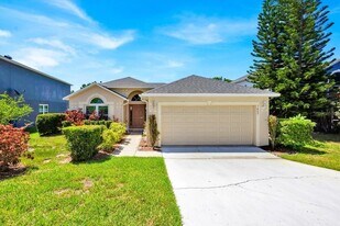 1065 Ronlin St in Haines City, FL - Building Photo