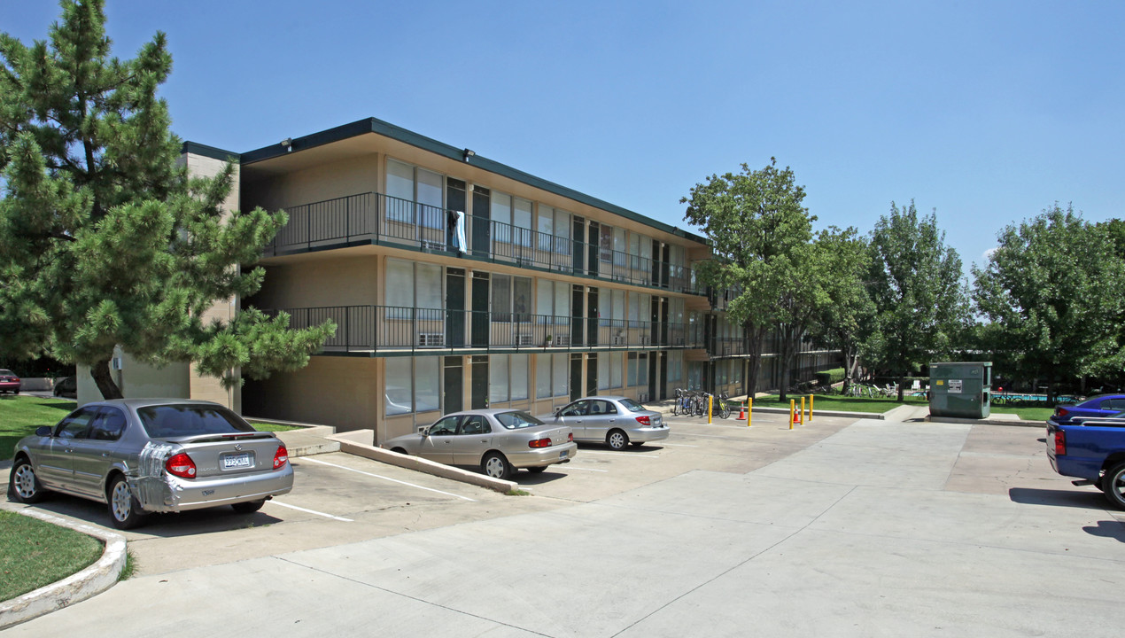 316 Fry in Denton, TX - Building Photo