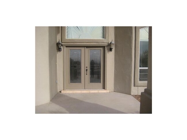 6368 Franklin Crest Drive in El Paso, TX - Foto de edificio - Building Photo