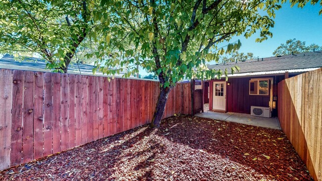 10139 Old Redwood Hwy-Unit -10141 #A in Windsor, CA - Building Photo - Building Photo