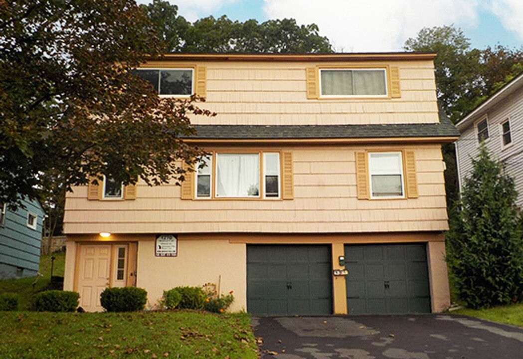 1270 Westcott St in Syracuse, NY - Building Photo