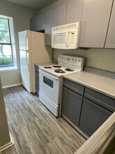 612 W Collins St in Denton, TX - Building Photo - Building Photo