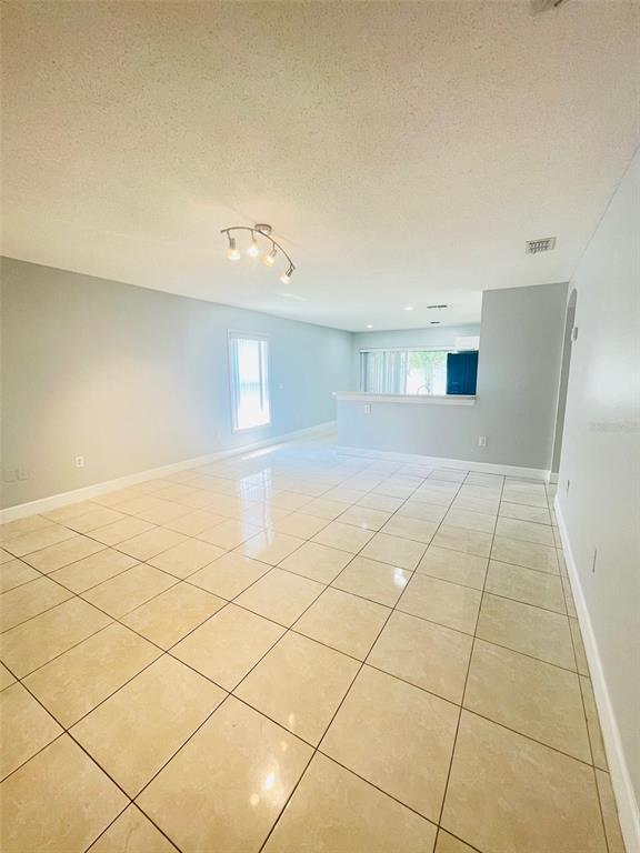251 Owenshire Cir in Kissimmee, FL - Building Photo - Building Photo