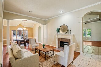 8822 Ballinger Dr in Houston, TX - Building Photo - Building Photo