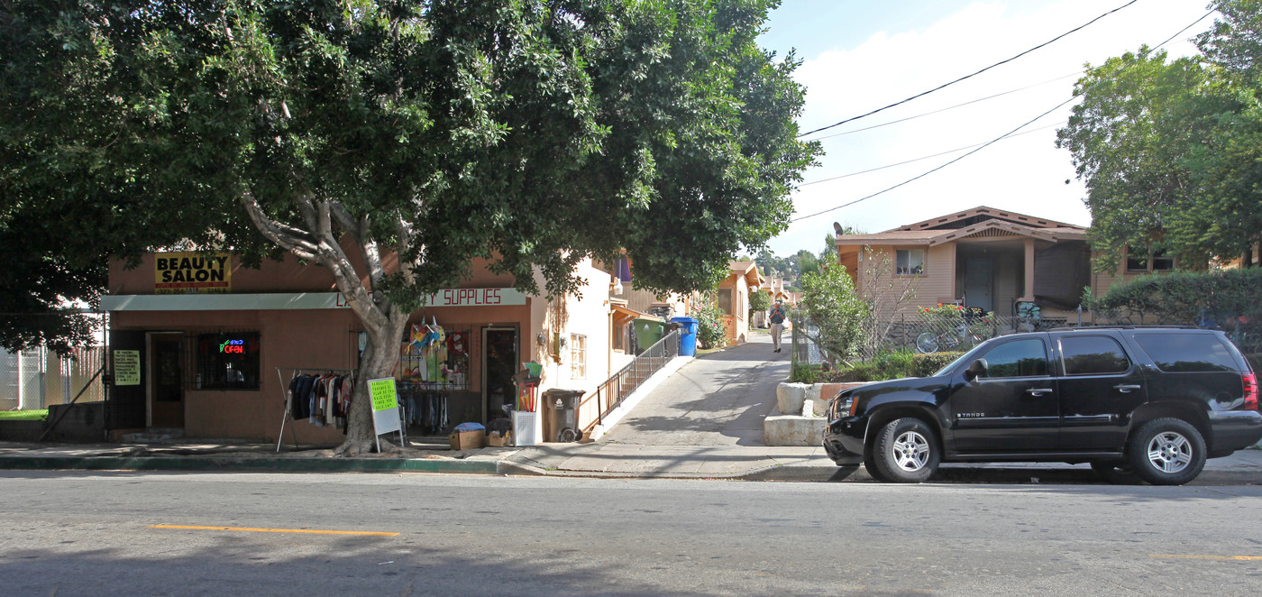 Verdugo Cottages in Los Angeles, CA - Building Photo