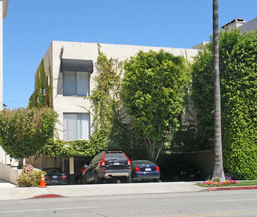 220 N Crescent Dr in Beverly Hills, CA - Building Photo