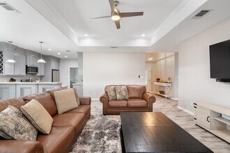 77 Yvonne Dr in Del Rio, TX - Building Photo - Building Photo