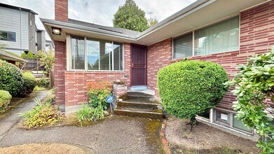 44-50-50 NE 57th Ave in Portland, OR - Building Photo - Building Photo