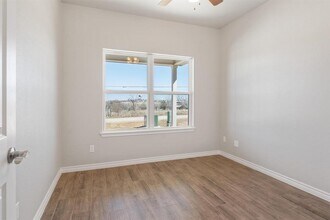 393 County Rd 306 in Jarrell, TX - Building Photo - Building Photo