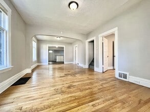 1522 Clinton St in Muskegon, MI - Building Photo - Building Photo