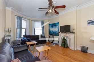 72 Hammond St in Boston, MA - Building Photo - Building Photo