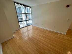 2 Boylston St, Unit 4 in Boston, MA - Building Photo - Building Photo