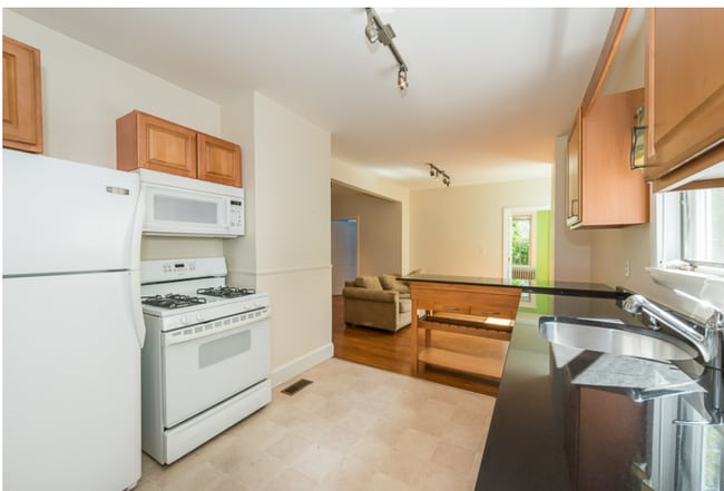 46 Hobson St, Unit 1 in Boston, MA - Foto de edificio - Building Photo