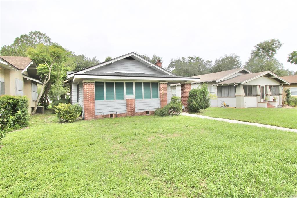 2474 Sanford Ave in Sanford, FL - Foto de edificio