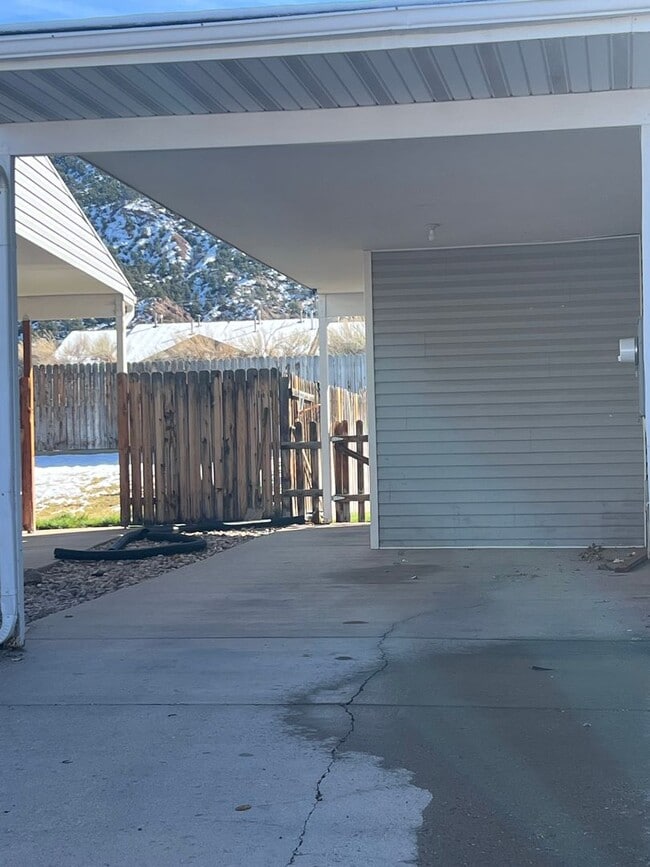 363 Pinecone Dr in Cedar City, UT - Building Photo - Building Photo